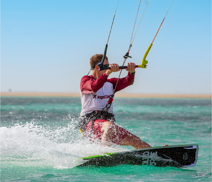 KITESURFING